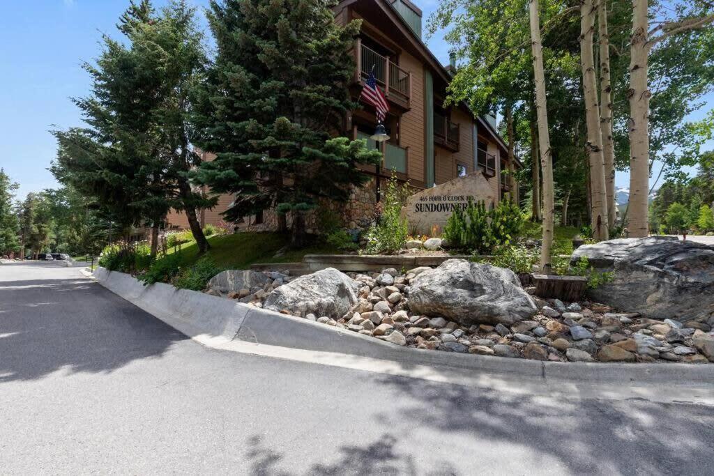 Downtown Chalet Close To Main St With Pool And Hot Tub Breckenridge Exterior photo